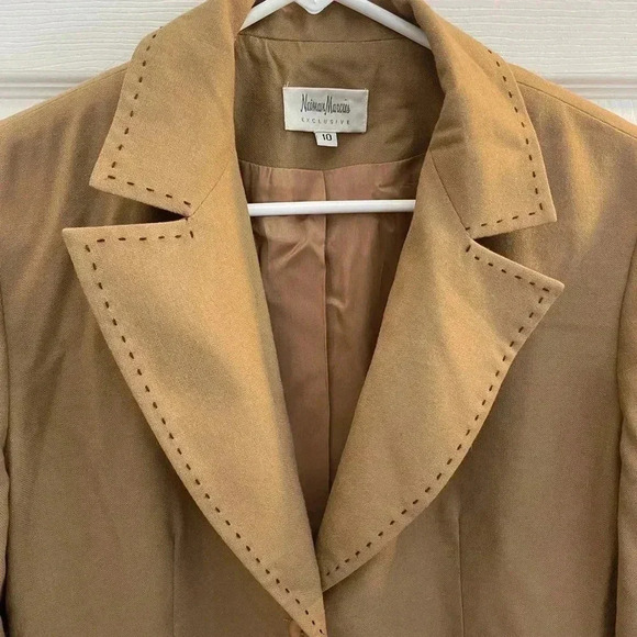 Neiman Marcus I 10 - Picture 4 of 11